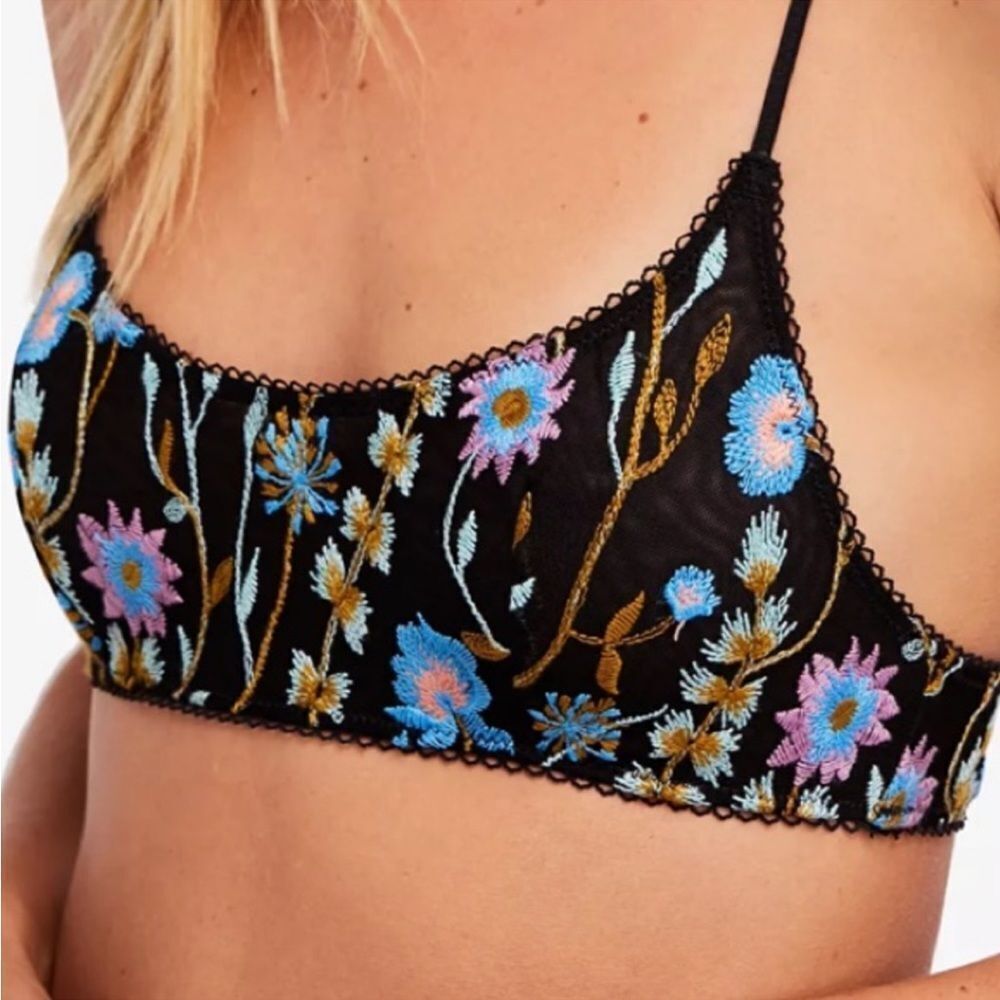NEW Free people Intimately So Into You Bray Black Lace Floral Embroidered Bra XS - Picture 4 of 12